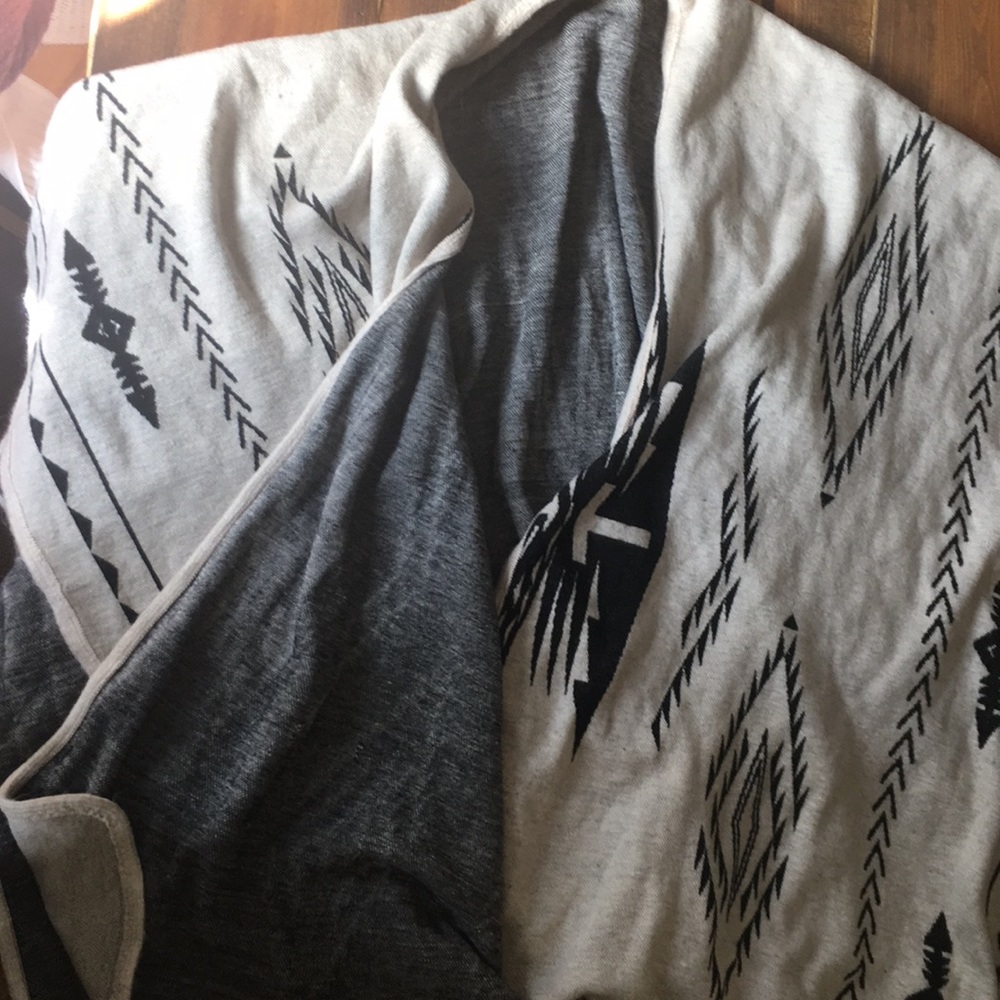 Tribal pattern wrap